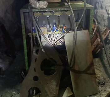 贵州反井师傅如何操作反井钻的?