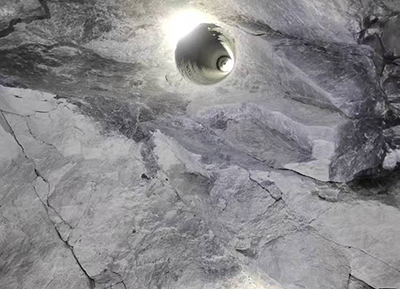 影响导孔钻孔偏斜的因素