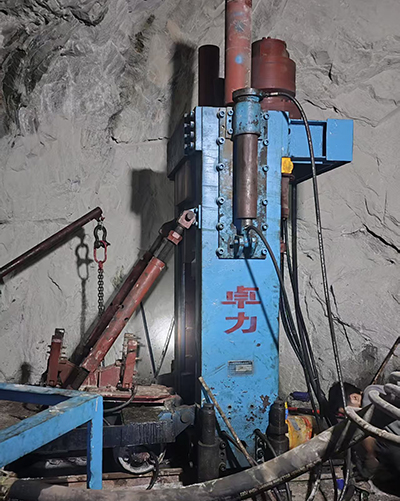 反井钻机工艺与传统放炮施工法的对比